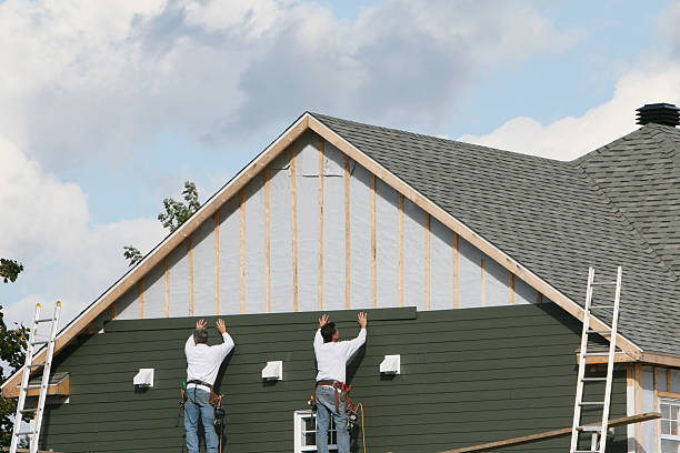 Professional Siding technician working in Wingina, VA